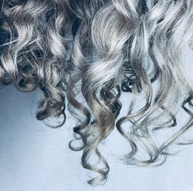 silver curls, silver hair, silver transition, gray curls, gray transition, going gray 